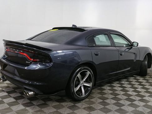 Used 2017 Dodge Charger SXT image 13