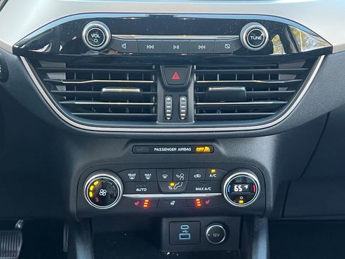 Used 2020 Ford Escape SEL image 26