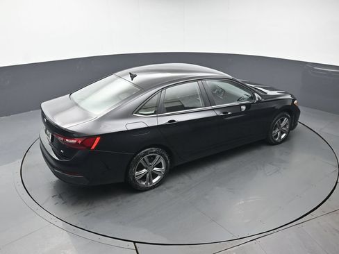 Used 2024 Volkswagen Jetta SE FWD image 39