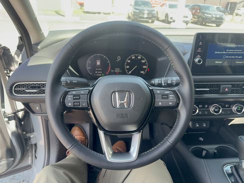 New 2026 Honda HR-V EX-L image 13