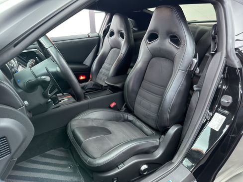 Used 2015 Nissan GT-R Premium AWD/4WD image 3
