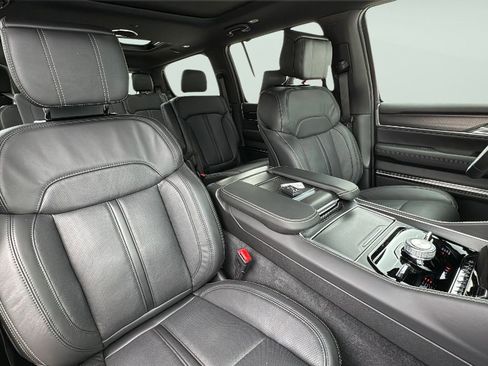 New 2026 Jeep Grand Wagoneer Summit image 25