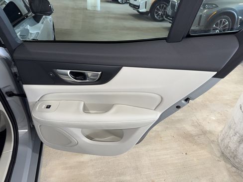 Used 2024 Volvo S60 B5 Plus w/ Climate Package FWD image 11