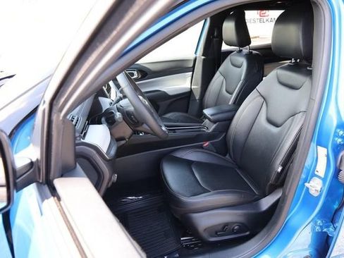 Used 2025 Jeep Compass Limited AWD/4WD image 8