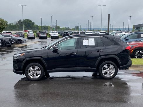 Used 2025 Toyota RAV4 XLE FWD image 4