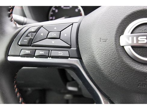 Used 2025 Nissan Sentra SR image 11