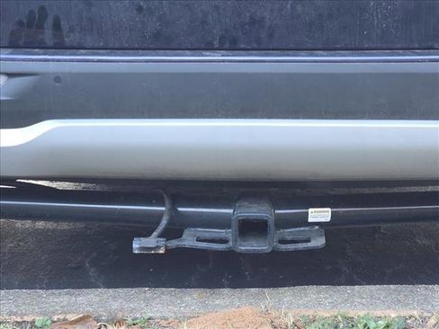 Used 2024 Kia Carnival LX image 8