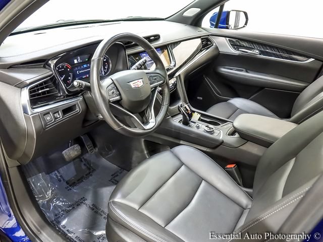 Certified 2025 Cadillac XT6 Premium Luxury AWD/4WD image 10