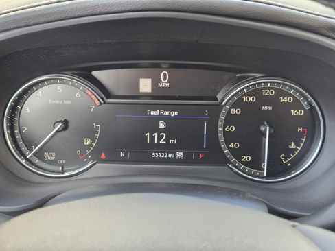 Used 2022 Cadillac XT4 Luxury w/ Cold Weather Package image 18