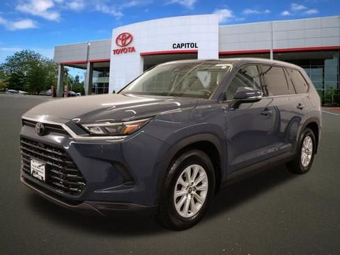 Certified 2024 Toyota Grand Highlander AWD image 6