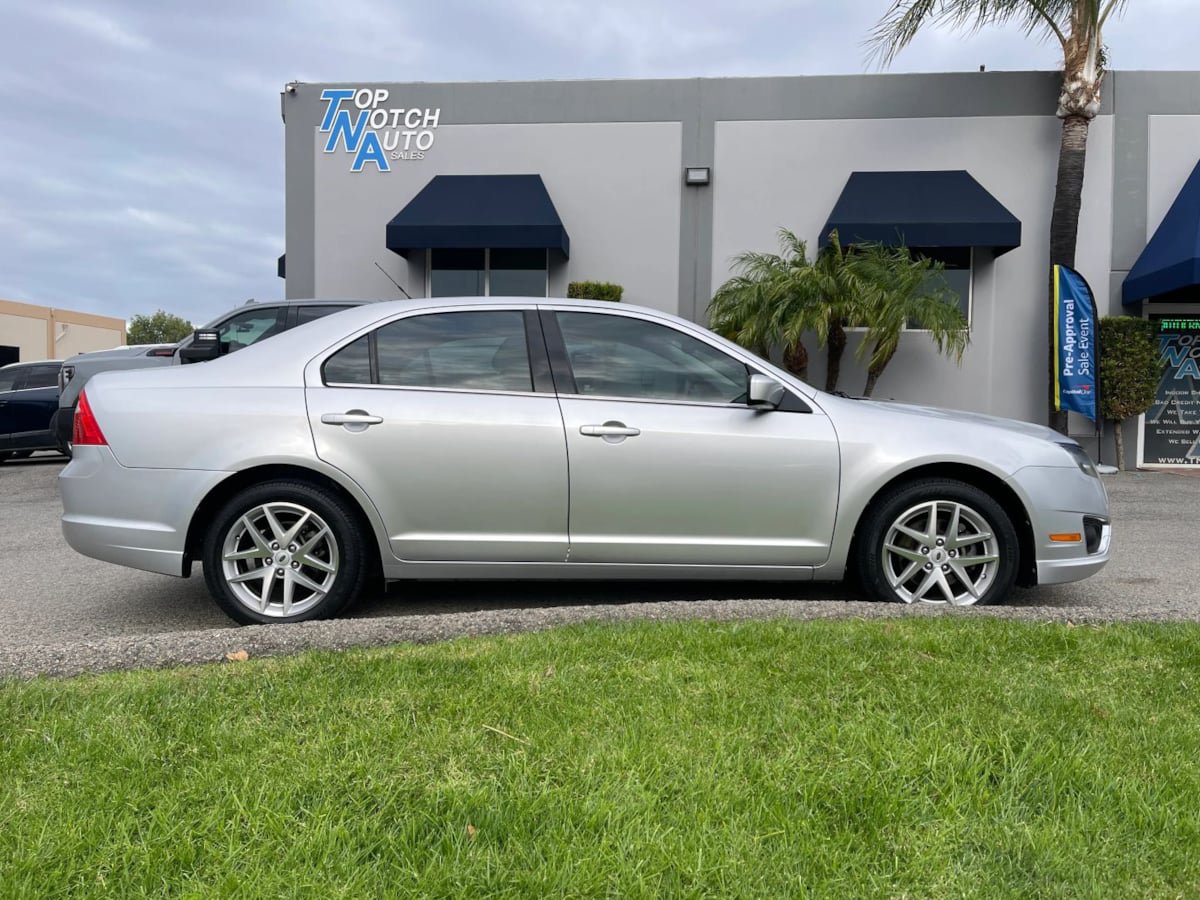 Used 2012 Ford Fusion SEL FWD image 4