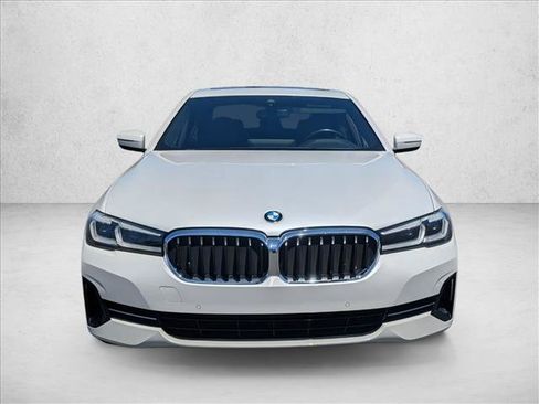 Used 2021 BMW 530i w/ Convenience Package RWD image 2