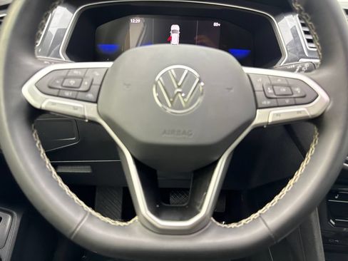 Used 2023 Volkswagen Tiguan SE AWD/4WD image 58