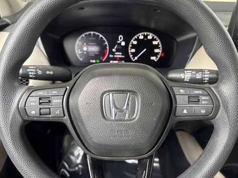 Used 2024 Honda HR-V LX image 11
