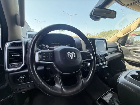 Used 2020 RAM 1500 Laramie AWD/4WD image 7