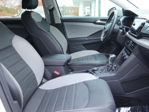 Used 2023 Volkswagen Taos SEL image 20