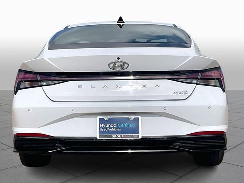 Certified 2021 Hyundai Elantra Limited w/ Cargo Package image 5