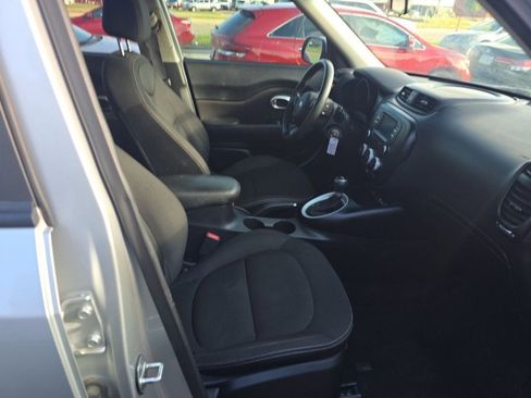 Used 2019 Kia Soul image 25