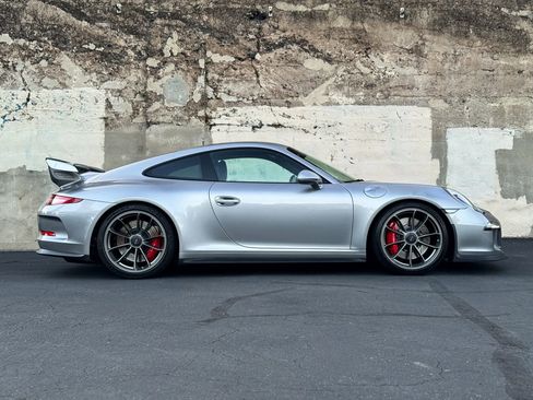 Used 2015 Porsche 911 GT3 image 5