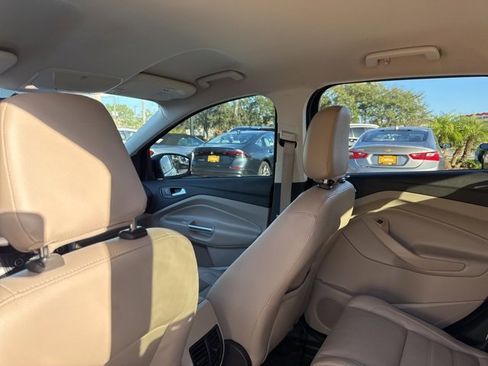 Used 2018 Ford Escape SEL image 19