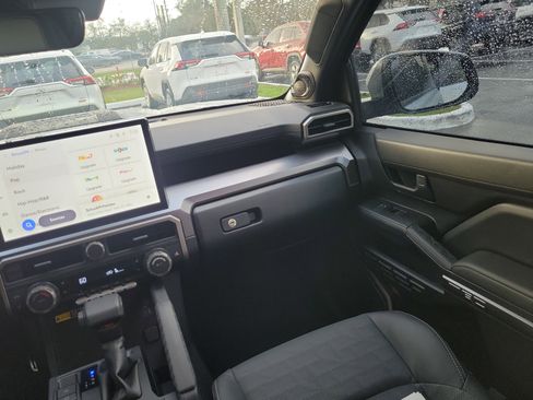 Used 2025 Toyota 4Runner Limited image 17