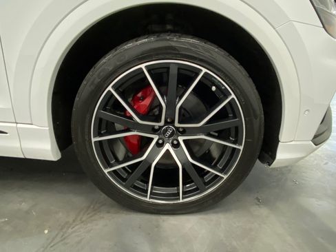 Used 2019 Audi Q8 Prestige AWD/4WD image 16