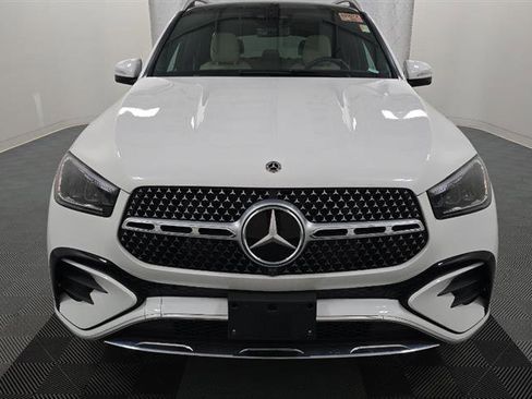 Used 2024 Mercedes-Benz GLE 450e 4MATIC w/ AMG Line Exterior image 2