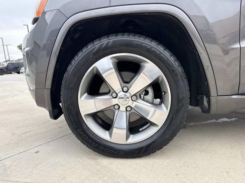 Used 2015 Jeep Grand Cherokee Overland w/ Trailer Tow Group IV RWD image 4
