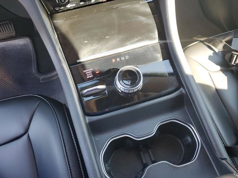 Used 2024 Jeep Grand Cherokee Limited image 39