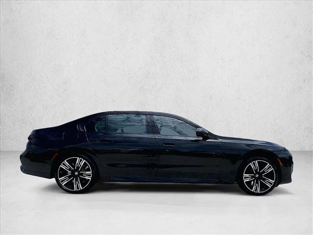 Used 2023 BMW 760i xDrive AWD/4WD image 5