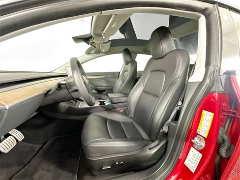 Used 2023 Tesla Model 3 Performance image 4