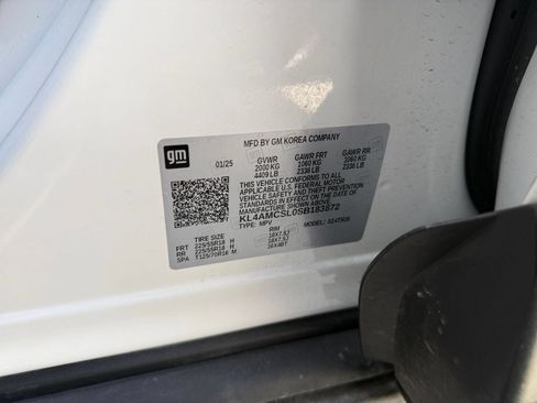Used 2025 Buick Encore GX Preferred AWD/4WD image 25