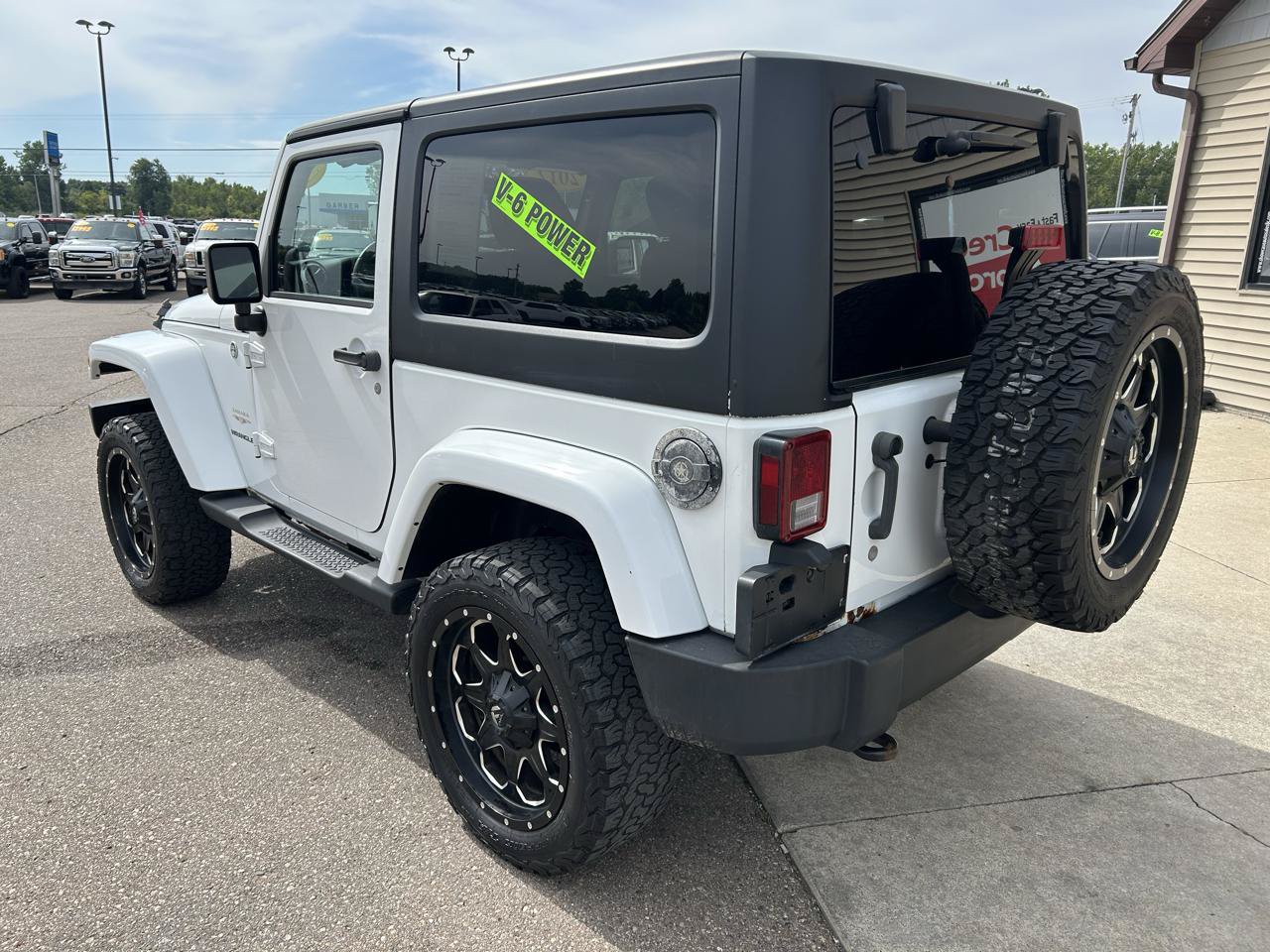 Used 2012 Jeep Wrangler Sahara w/ Dual Top Group AWD/4WD image 7