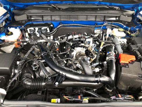 Used 2022 Ford Bronco Badlands AWD/4WD image 3