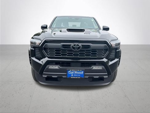 Certified 2024 Toyota Tacoma TRD Sport AWD/4WD image 3