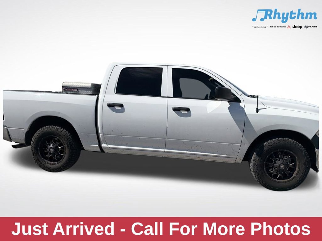 Used 2016 RAM 1500 4x4 Crew Cab w/ Chrome Appearance Group 360° Tour