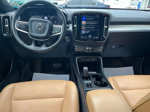Used 2019 Volvo XC40 T5 Momentum AWD/4WD image 7