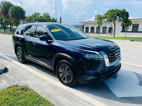 Used 2022 Nissan Pathfinder SV FWD image 7