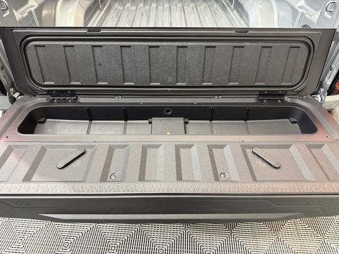 New 2026 GMC Canyon Elevation w/ Convenience Package image 8