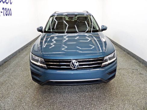 Used 2021 Volkswagen Tiguan SE FWD image 2