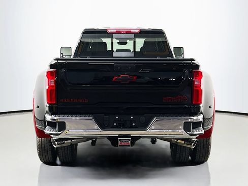 Used 2024 Chevrolet Silverado 3500 LTZ w/ LTZ Plus Package AWD/4WD image 6