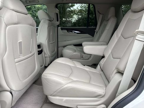 Used 2015 Cadillac Escalade Premium AWD/4WD image 10
