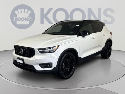 Used 2020 Volvo XC40 T5 R-Design AWD/4WD image 1
