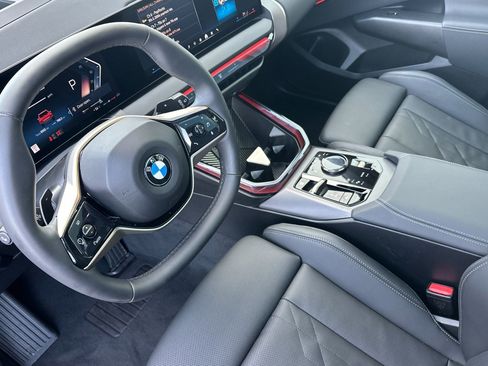 Used 2025 BMW X3 xDrive30i w/ Premium Package image 4