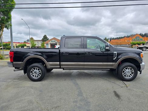 Used 2017 Ford F250 Lariat w/ Lariat Ultimate Package AWD/4WD image 8