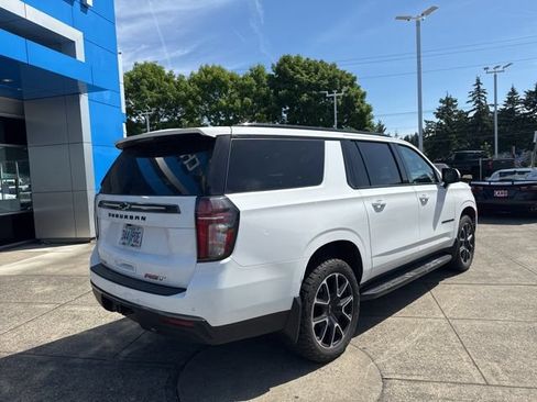Used 2022 Chevrolet Suburban RST w/ Luxury Package AWD/4WD image 7
