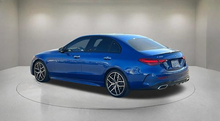 Used 2023 Mercedes-Benz C 300 Sedan image 4