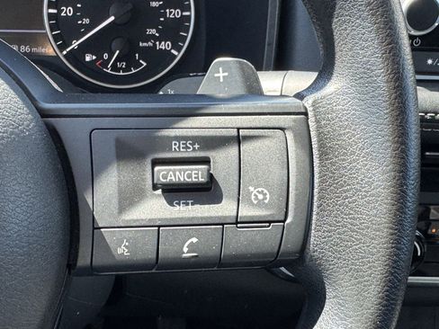 Used 2023 Nissan Rogue S image 25