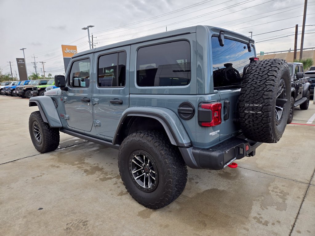 Used 2024 Jeep Wrangler Unlimited Rubicon AWD/4WD image 5