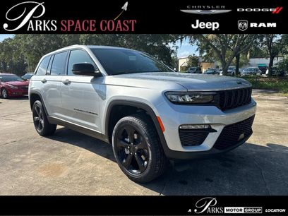 New 2025 Jeep Grand Cherokee Limited w/ Black Appearance Package